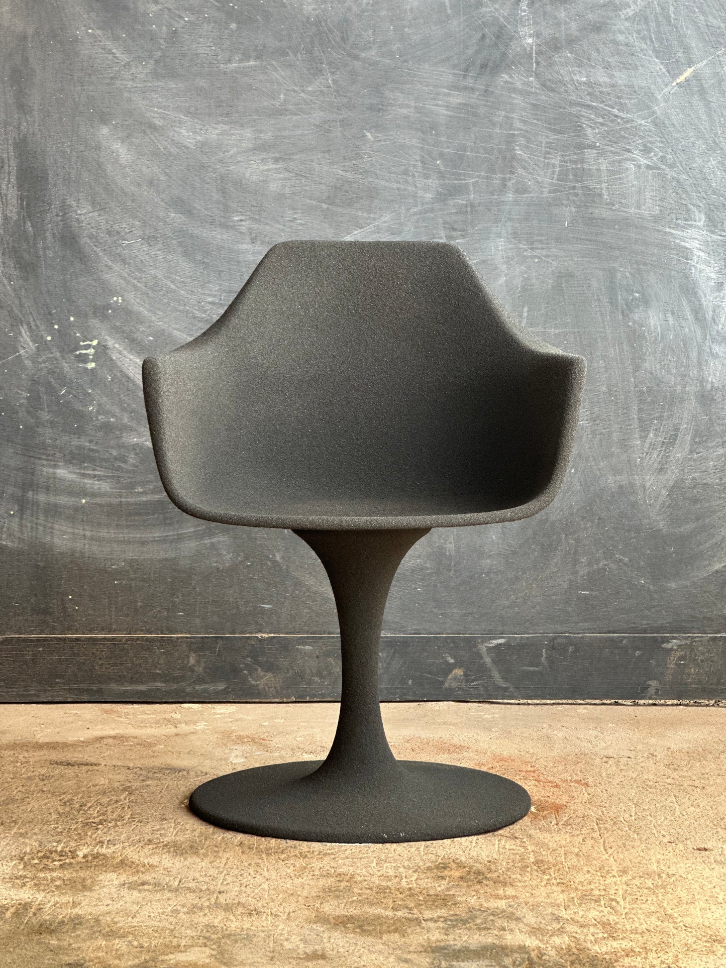 Tulip armchair